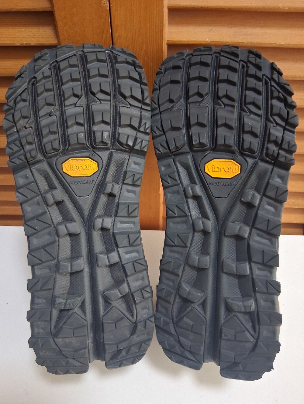 Altra Olympus 5 Black/Grey Women's Trail Running Shoe * Size: 8.5 - Picture 8 of 9